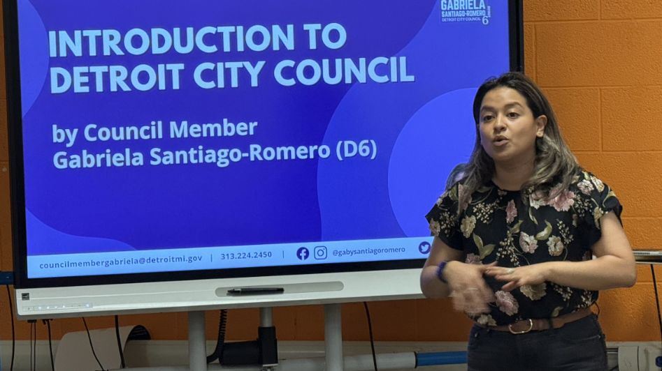  Detroit City Council member Gabriela Santiago-Romero speaking at Western